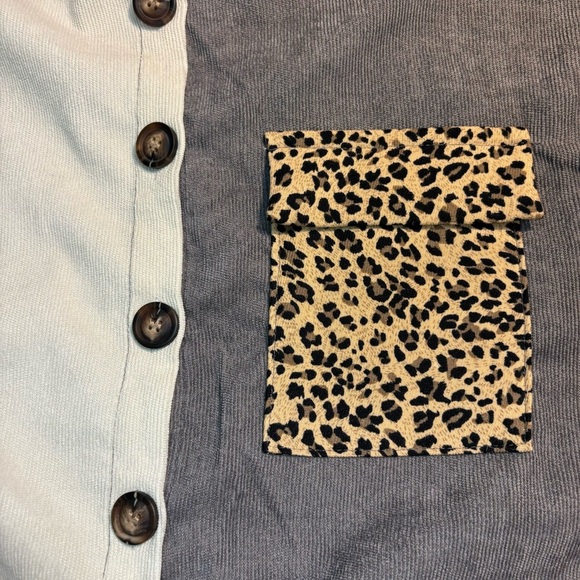 New SHEIN Shirt Two-Tone Leopard Button Down Cream Gray Ribbed Long Sleeve - Picture 12 of 14